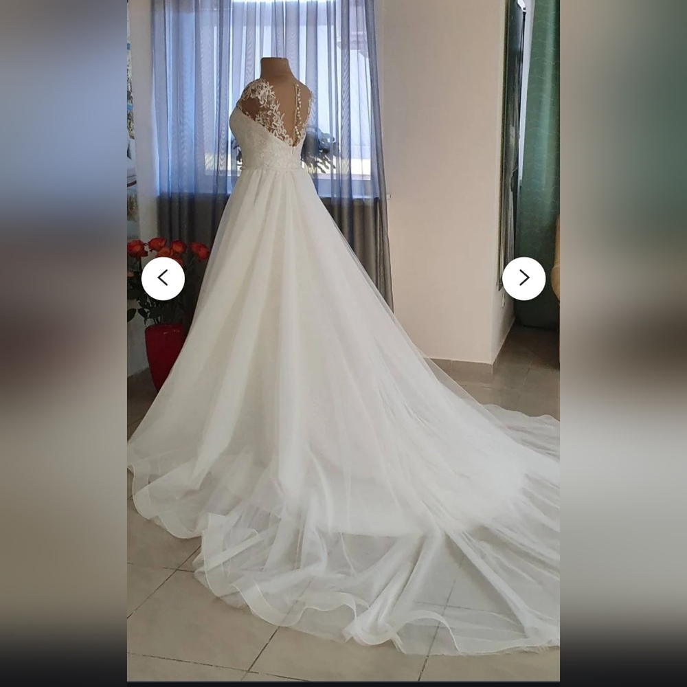 NWOT Wedding Dress Overskirt - Picture 2 of 6